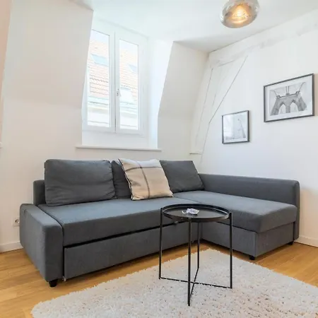 Daire In The Heart Of Old