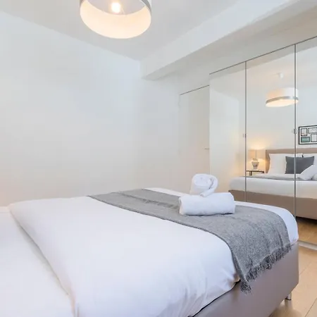 شقة In The Heart Of Old ليل